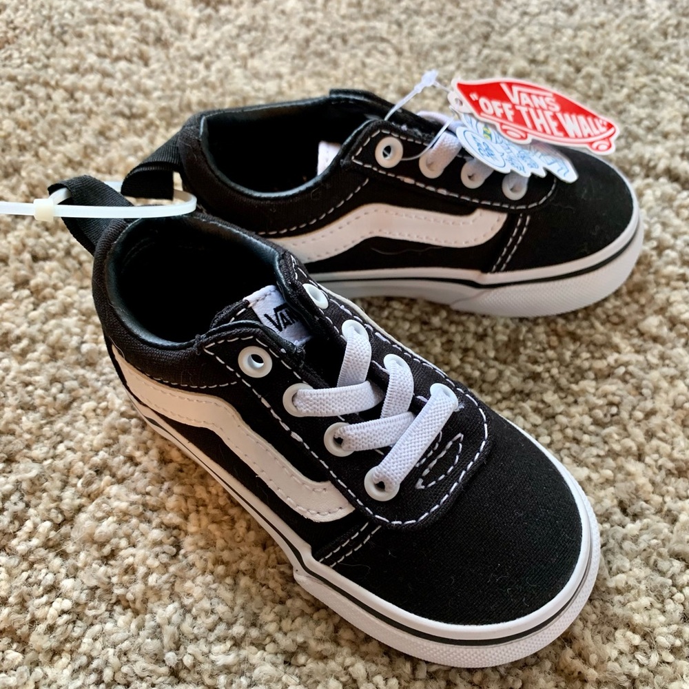 NWOT Vans Kids Black Sneakers 5T